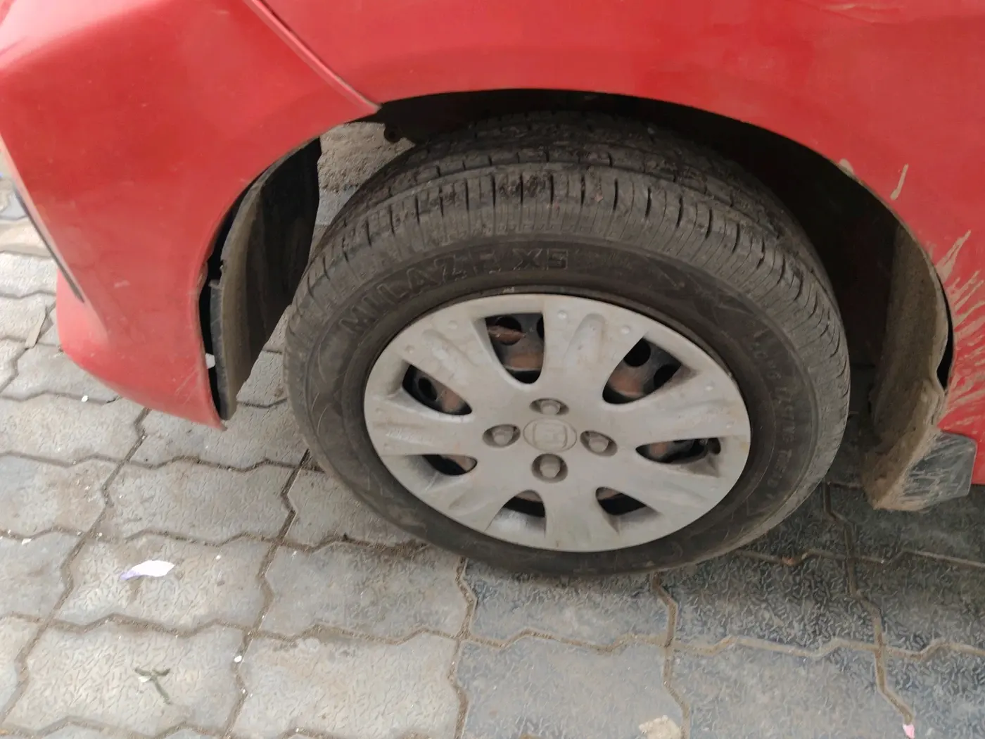 2018 Honda Brio S(O) MT, Petrol, Manual, 1,11,780 km, tyre