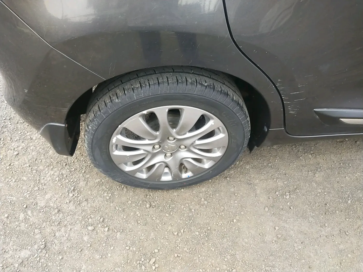 2016 Maruti Baleno ZETA PETROL 1.2, Petrol, Manual, 53,534 km, tyre