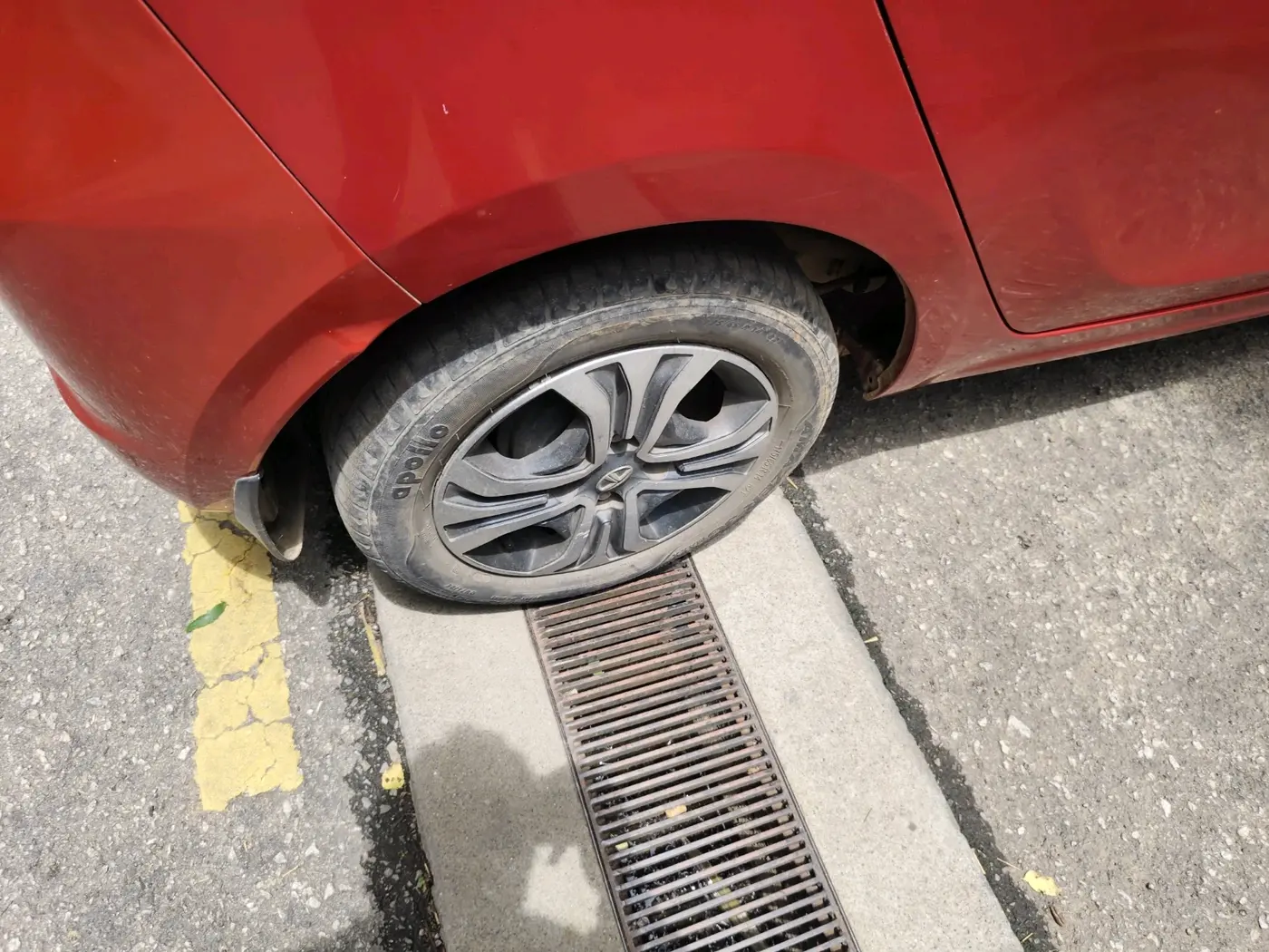 2019 Tata Tiago XZ PETROL, Petrol, Manual, 37,888 km, tyre