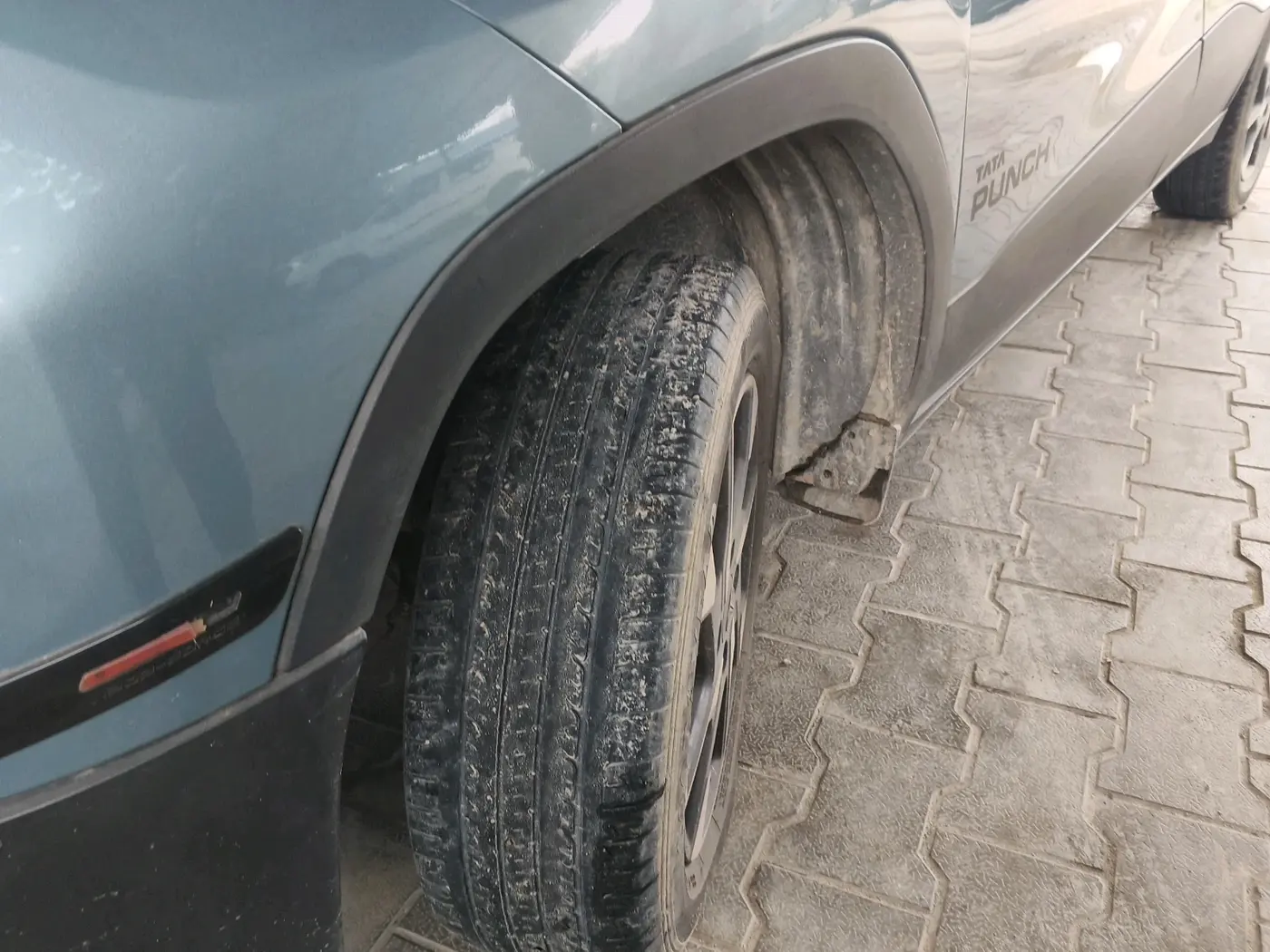 2022 Tata PUNCH CREATIVE  MT, Petrol, Manual, 48,929 km, tyre