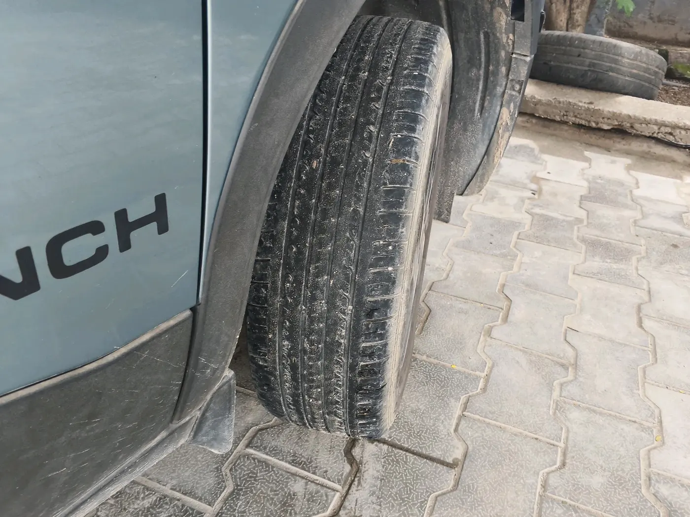 2022 Tata PUNCH CREATIVE  MT, Petrol, Manual, 48,929 km, tyre