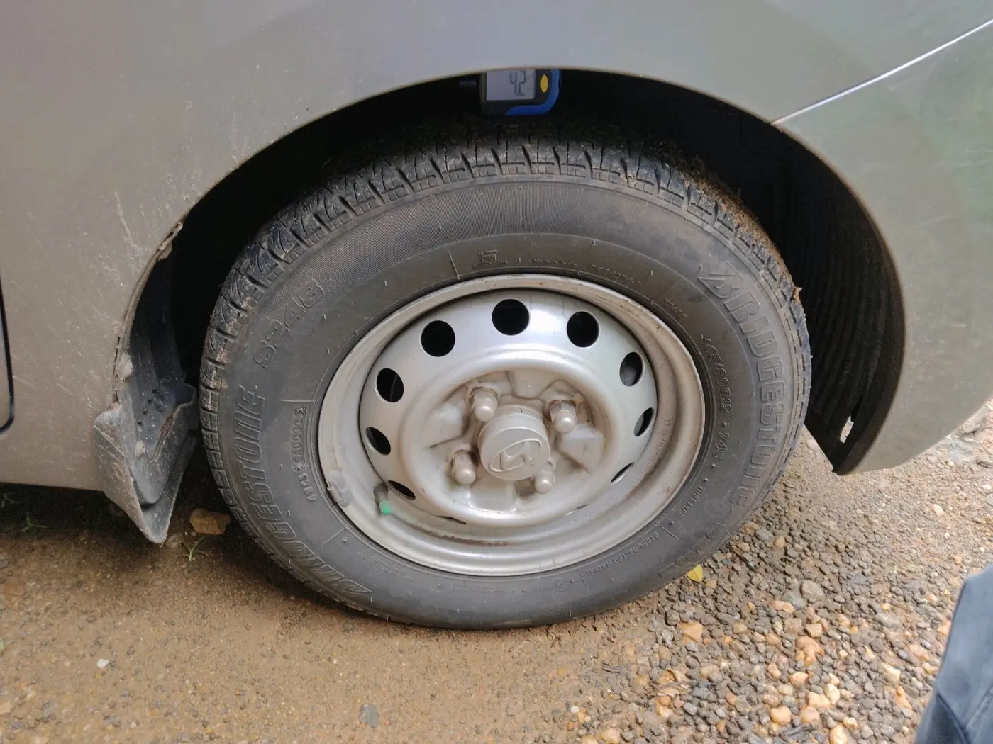 2013 Hyundai Eon ERA +, Petrol, Manual, 75,063 km, tyre