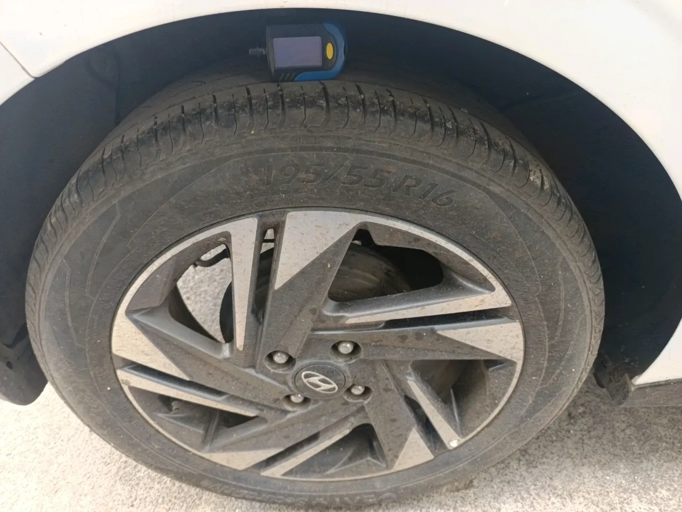 2023 Hyundai NEW I20 ASTA (O) 1.2 AT, Petrol, Automatic, 42,536 km, tyre