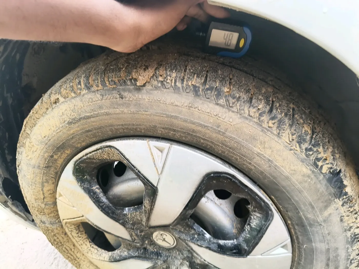 2019 Maruti Swift Dzire TOUR S PETROL, CNG, Manual, 1,01,402 km, tyre