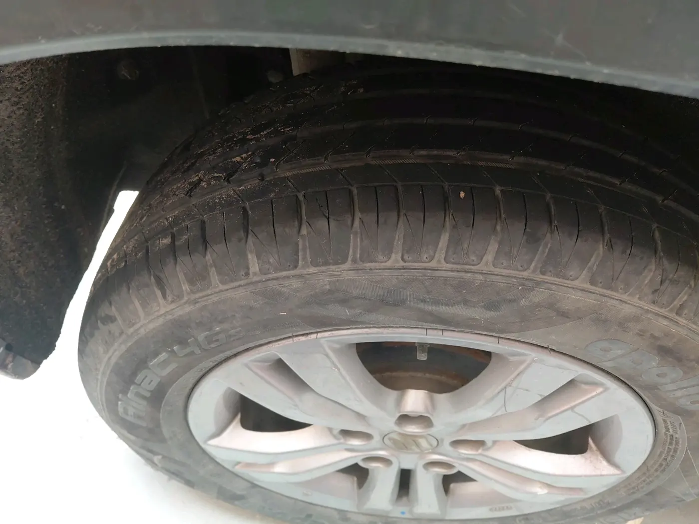 2016 Maruti Vitara Brezza ZDI, Diesel, Manual, 87,404 km, tyre
