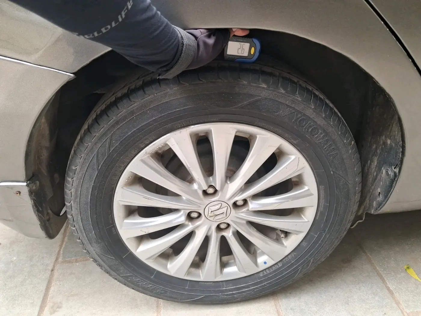 2019 Maruti Ciaz DELTA 1.5 SHVS MT PETROL, CNG, Manual, 81,596 km, tyre