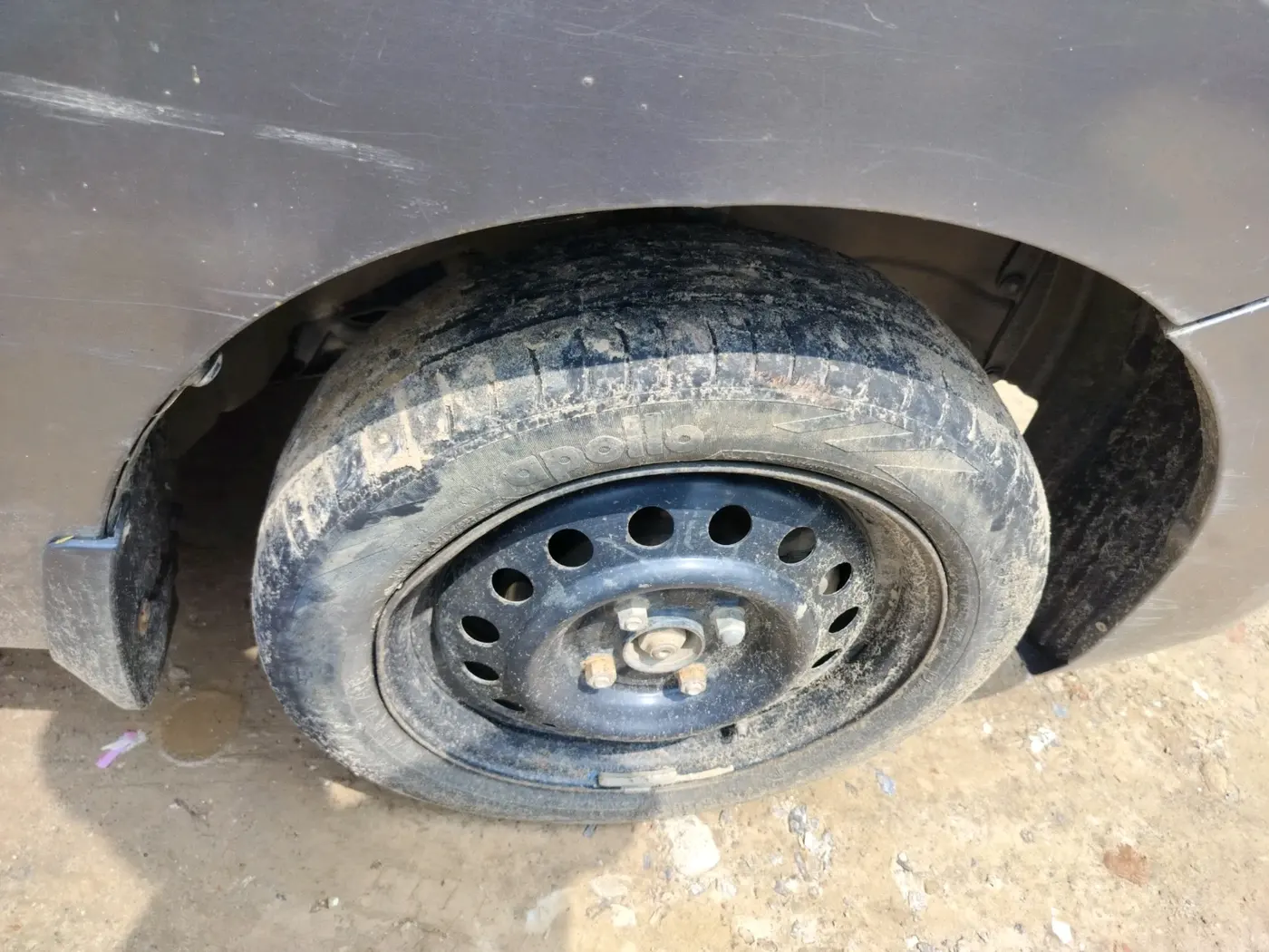 2013 Maruti Wagon R 1.0 VXI, Petrol, Manual, 82,186 km, tyre