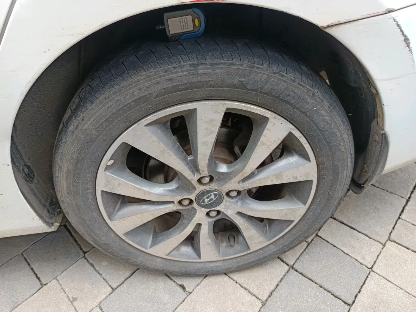 2014 Hyundai Verna FLUIDIC 1.6 VTVT SX AT, Petrol, Automatic, 84,592 km, tyre