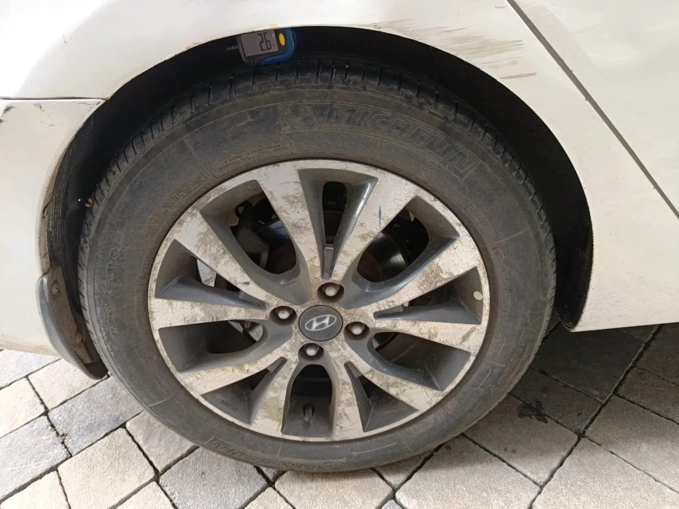 2014 Hyundai Verna FLUIDIC 1.6 VTVT SX AT, Petrol, Automatic, 84,592 km, tyre