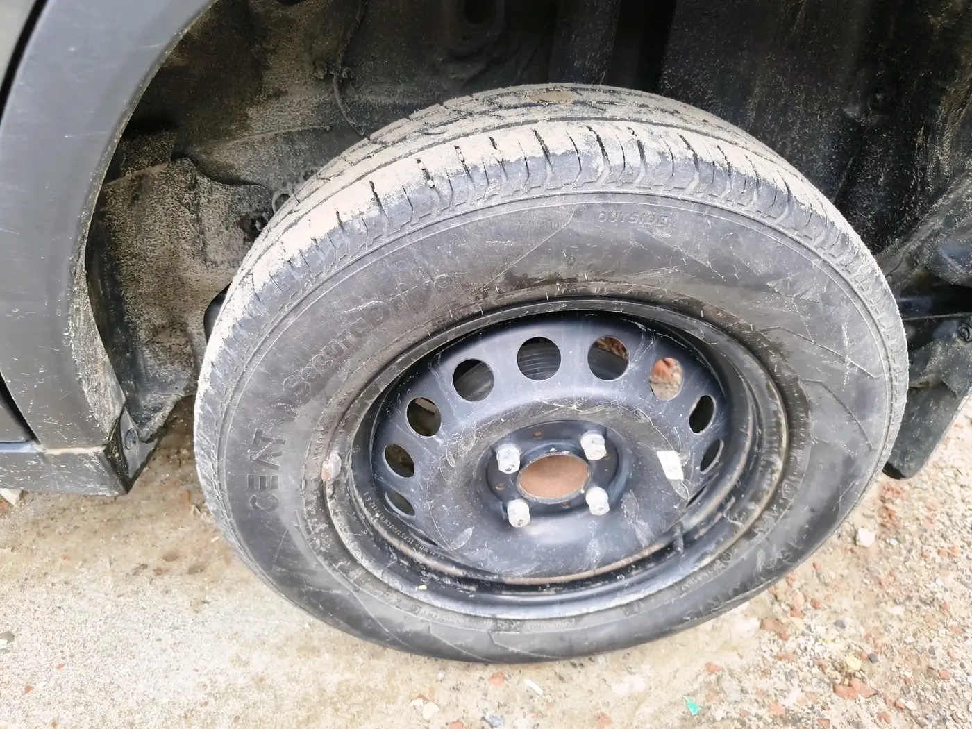 2024 Tata PUNCH ADVENTURE RHYTHM PACK MT, Petrol, Manual, 14,928 km, tyre