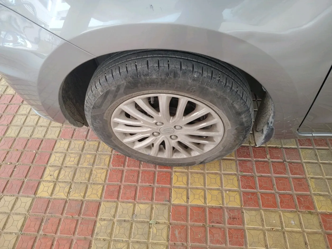 2021 Maruti Dzire ZXI, Petrol, Manual, 14,061 km, tyre