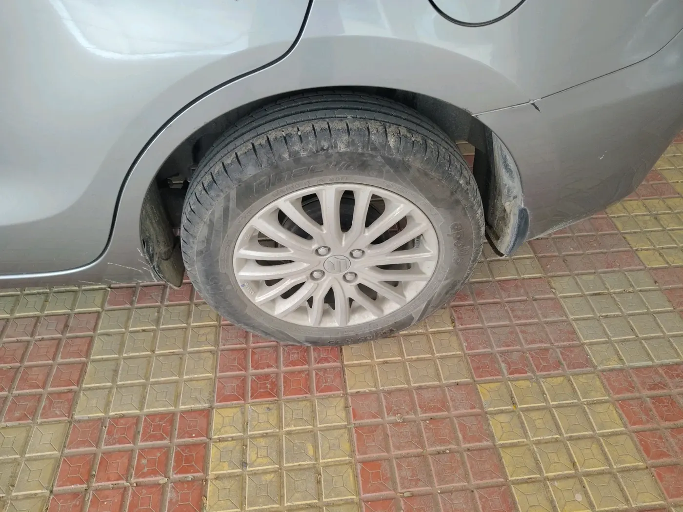 2021 Maruti Dzire ZXI, Petrol, Manual, 14,061 km, tyre