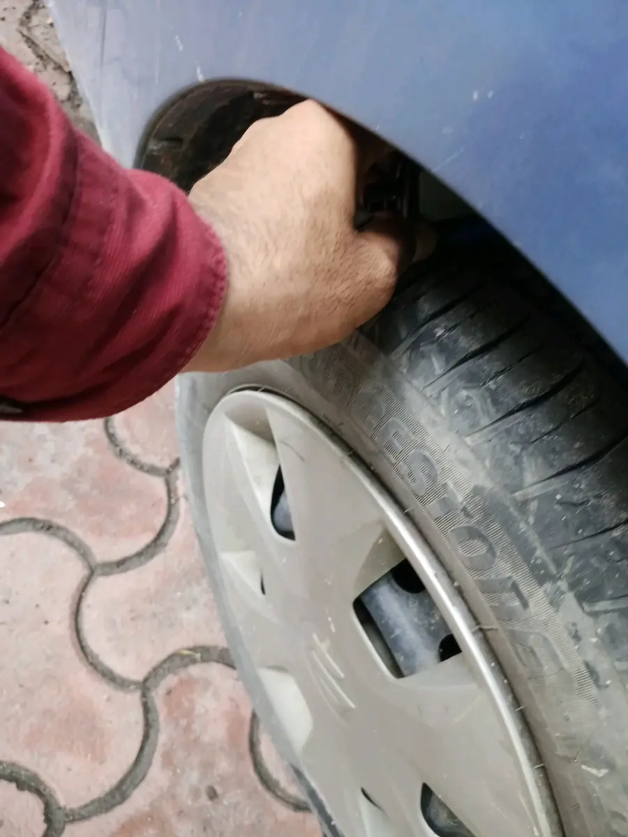 2019 Maruti New Wagon-R VXI 1.0, Petrol, Manual, 1,46,365 km, tyre