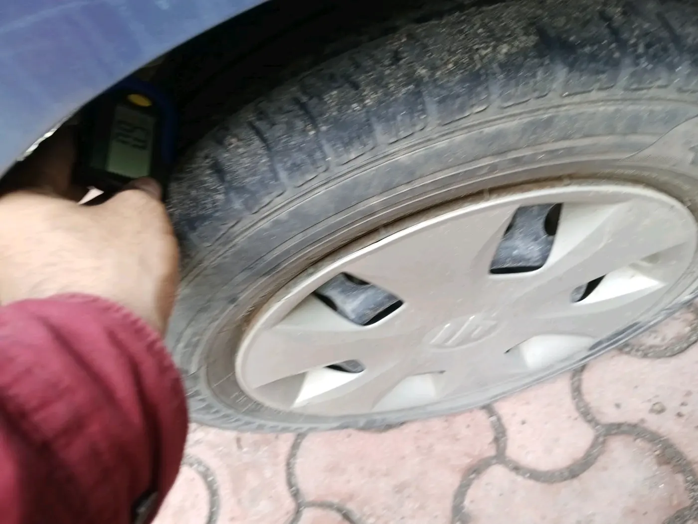2019 Maruti New Wagon-R VXI 1.0, Petrol, Manual, 1,46,365 km, tyre