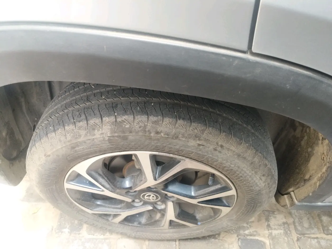 2024 Toyota URBAN CRUISER HYRYDER V AT NEO DRIVE, Petrol, Automatic, 15,508 km, tyre