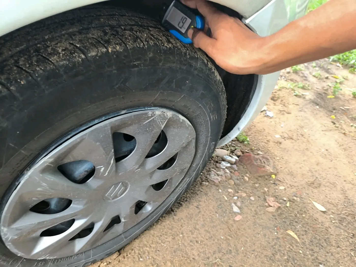 2024 Maruti Swift VXI, Petrol, Manual, 49,208 km, tyre