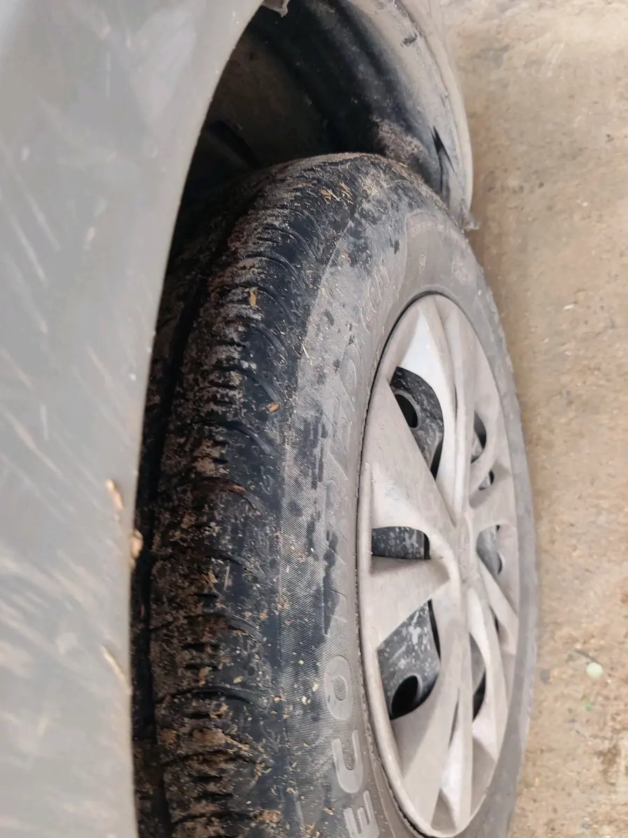 2019 Maruti Swift VXI, Petrol, Manual, 71,614 km, tyre