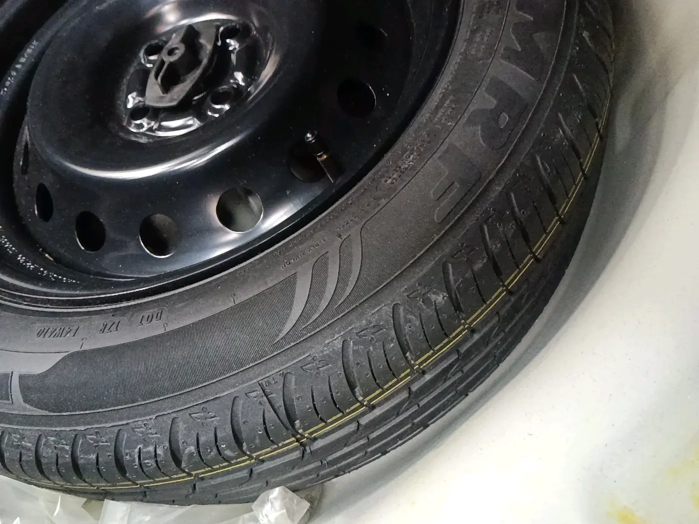2025 Maruti FRONX DELTA 1.2 MT PETROL, Petrol, Manual, 22,246 km, tyre