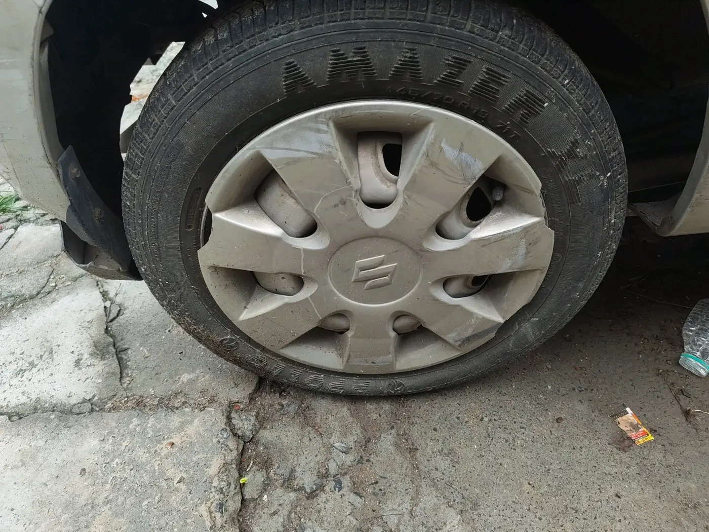 2012 Maruti Zen Estilo LXI, Petrol, Manual, 25,717 km, tyre