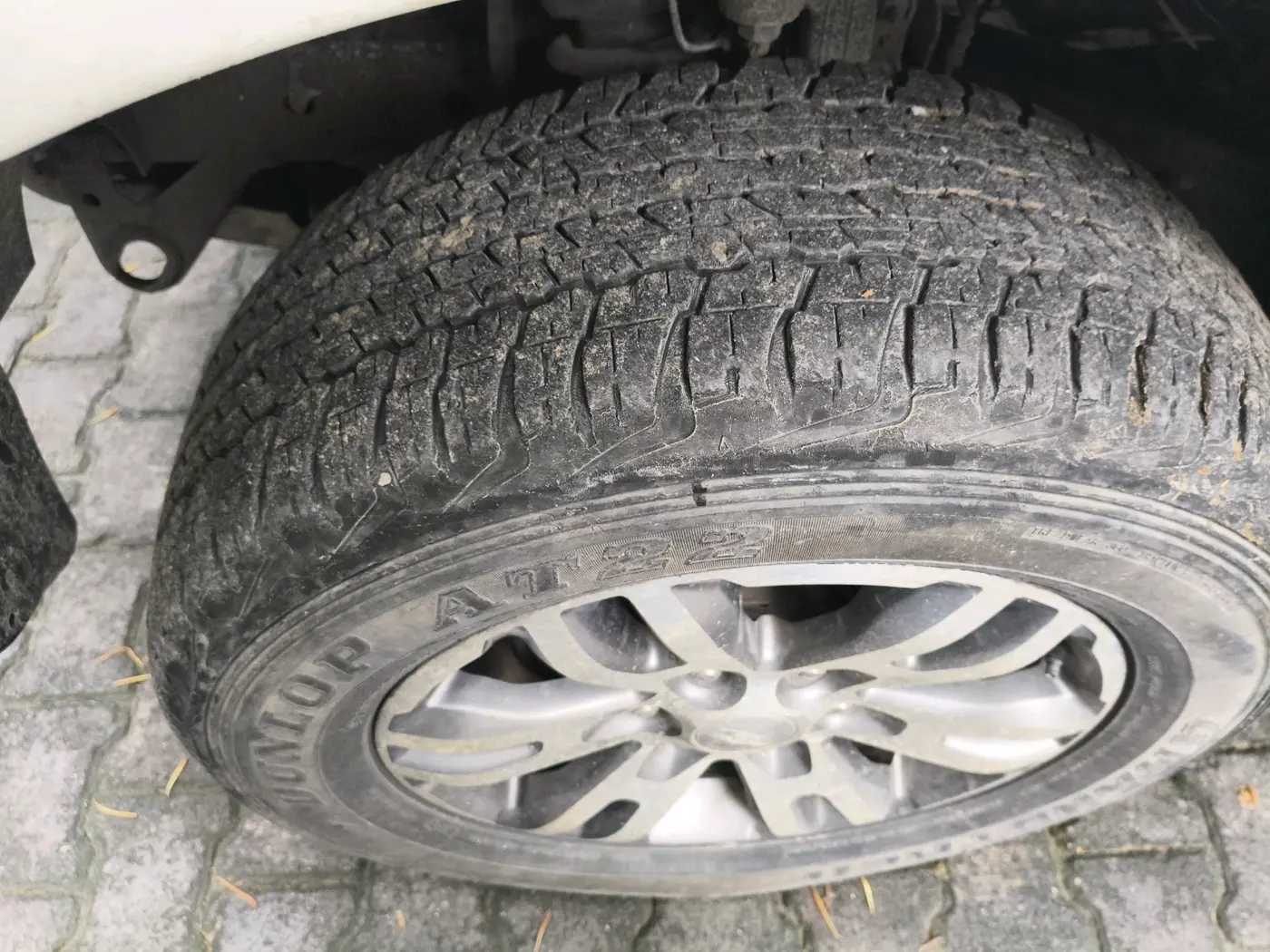 2017 Ford Endeavour TITANIUM 3.2 4X4 AT, Diesel, Automatic, 1,09,663 km, tyre