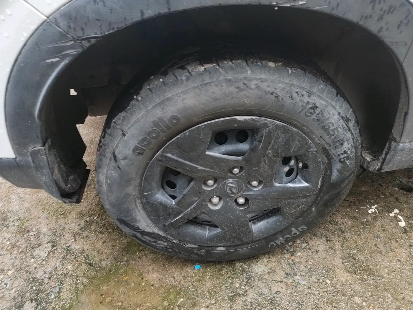 2023 Hyundai VENUE S 1.2, Petrol, Manual, 47,465 km, tyre