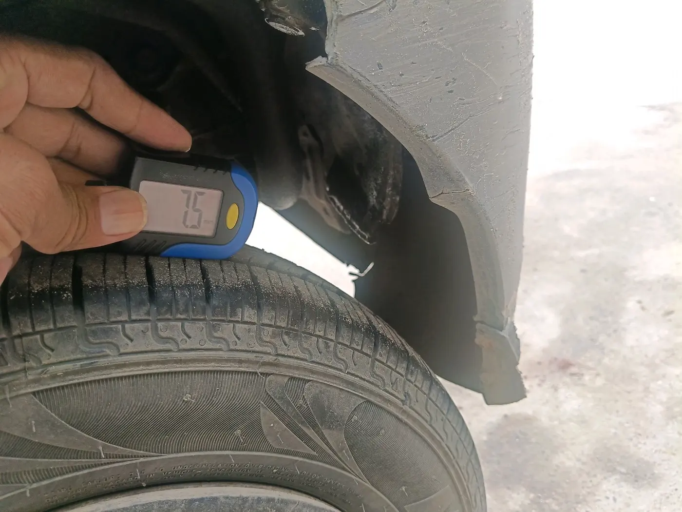 2018 Maruti Wagon R 1.0 LXI CNG, CNG, Manual, 1,59,964 km, tyre