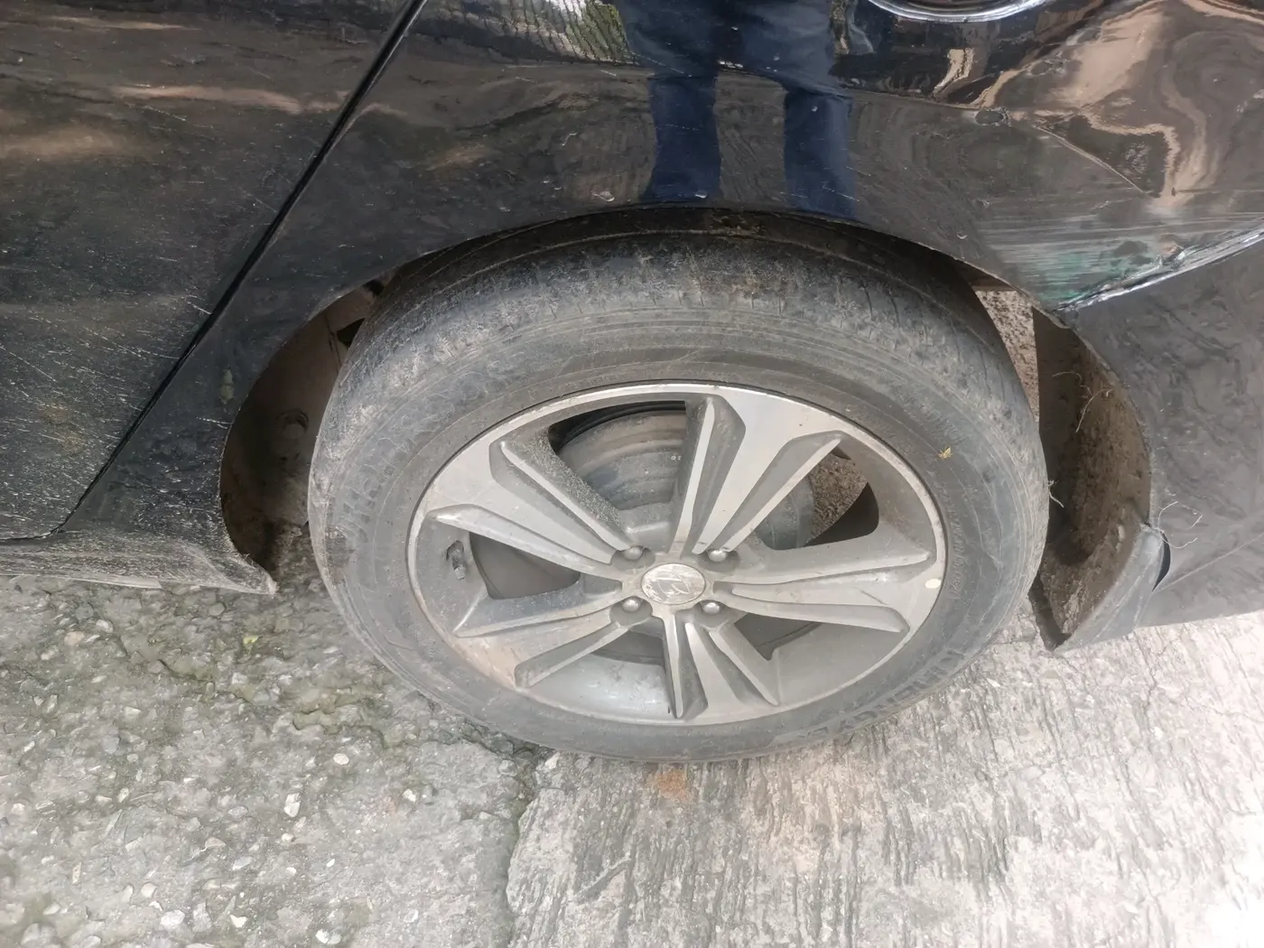 2019 Hyundai Verna 1.6 VTVT SX (O) AT, CNG, Automatic, 90,938 km, tyre