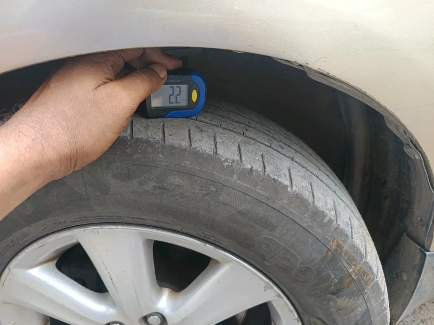 2012 Toyota Corolla Altis VL AT PETROL, Petrol, Automatic, 1,16,721 km, tyre