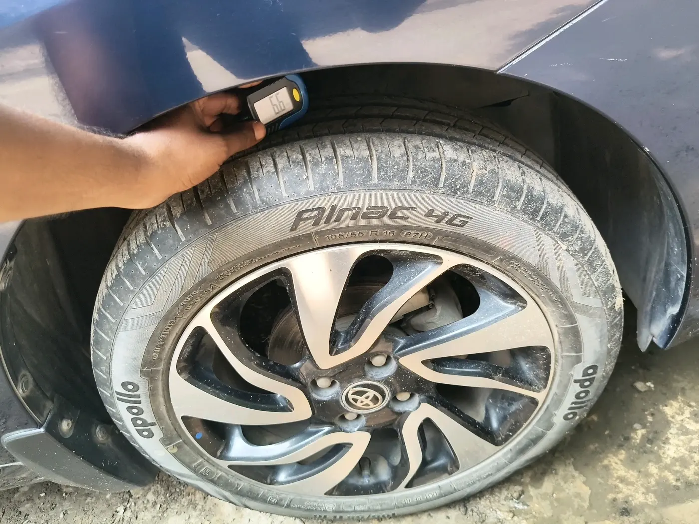 2021 Toyota Glanza V, Petrol, Manual, 5,776 km, tyre
