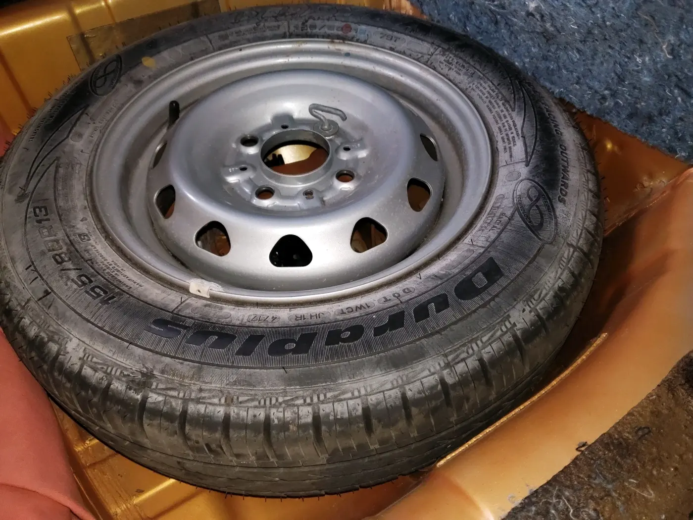 2018 Tata Tiago XT PETROL, Petrol, Manual, 52,990 km, tyre
