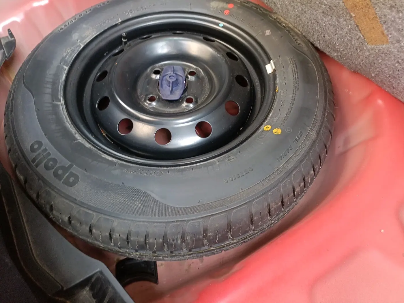 2019 Maruti Swift VXI, Petrol, Manual, 96,243 km, tyre