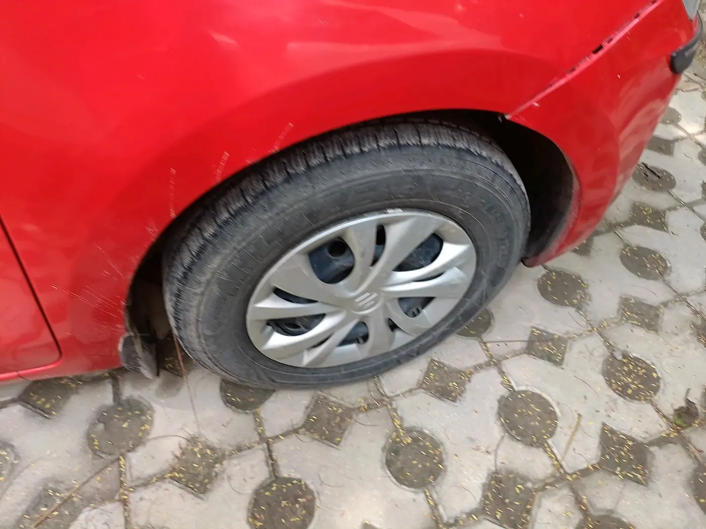 2019 Maruti Swift VXI, Petrol, Manual, 96,243 km, tyre