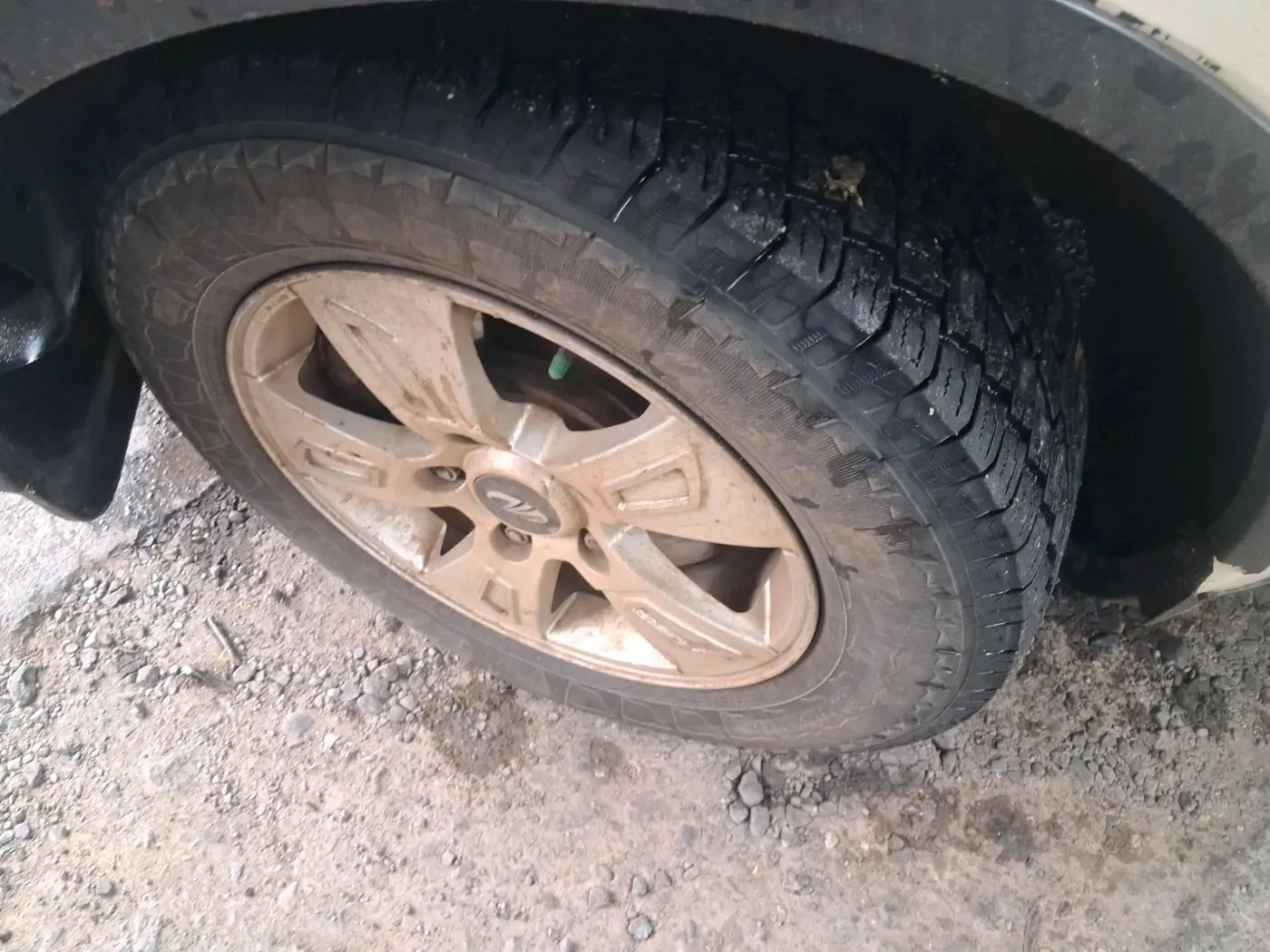 2012 Mahindra XUV500 W8, Diesel, Manual, 1,93,941 km, tyre