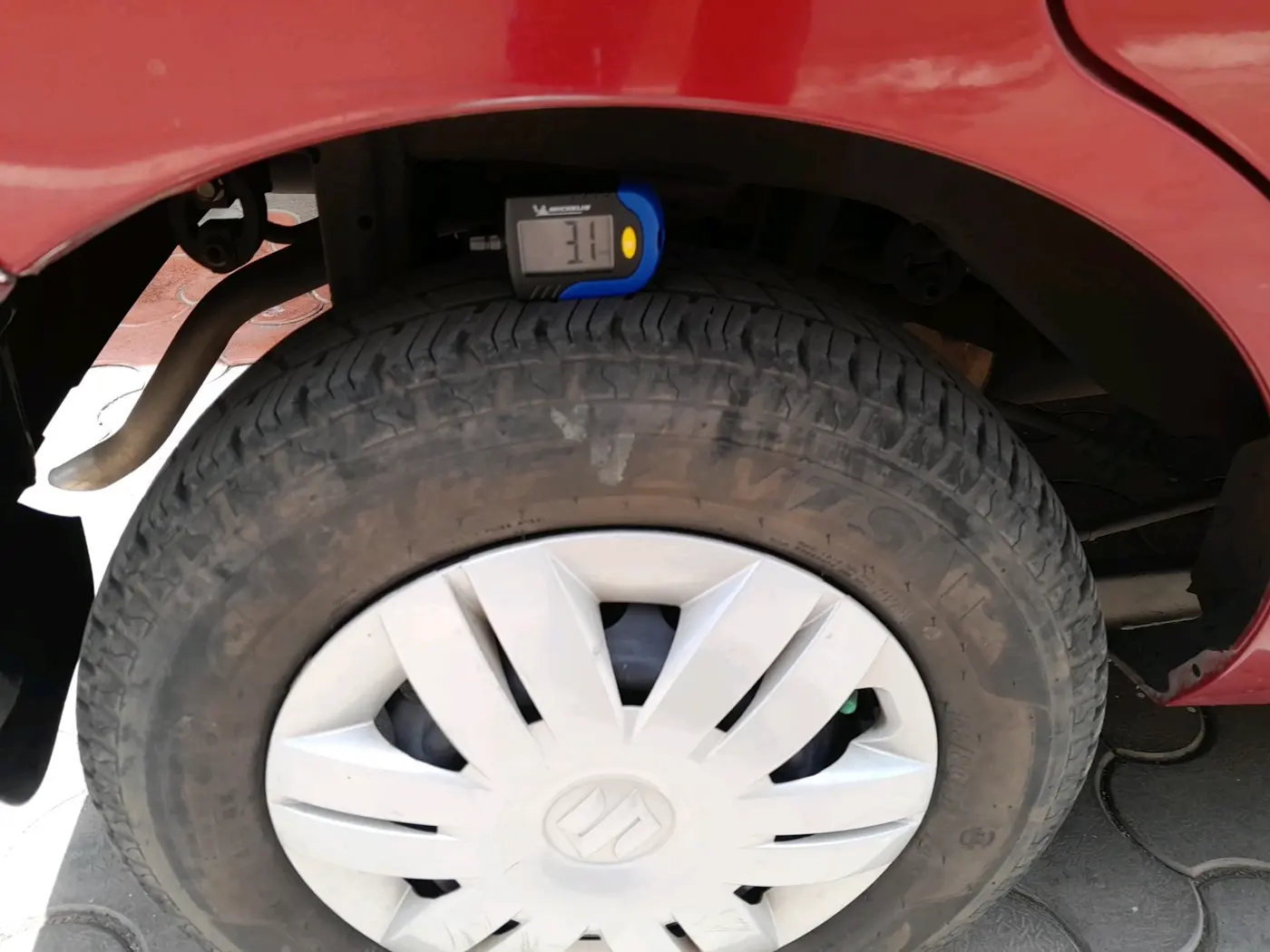 2018 Maruti Alto 800 LXI, Petrol, Manual, 19,739 km, tyre