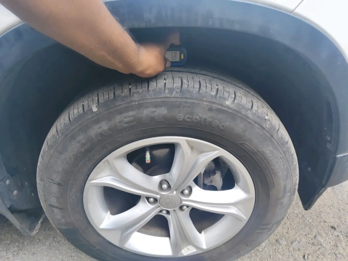 2024 Tata Harrier PURE PLUS S AT, Diesel, Automatic, 14,615 km, tyre
