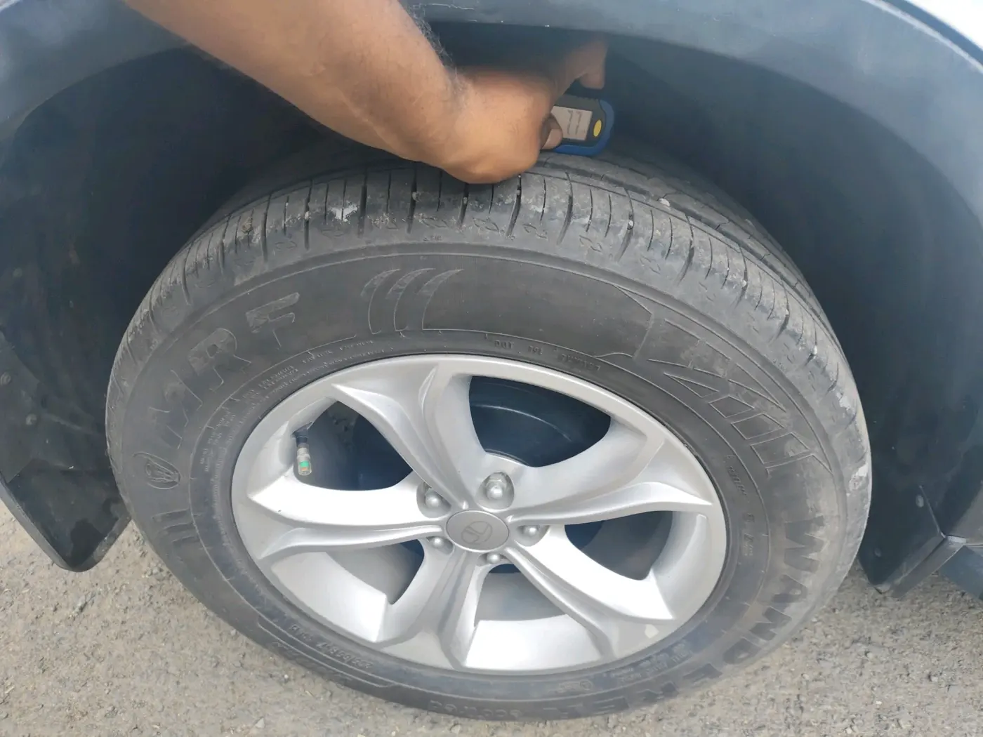 2024 Tata Harrier PURE PLUS S AT, Diesel, Automatic, 14,615 km, tyre
