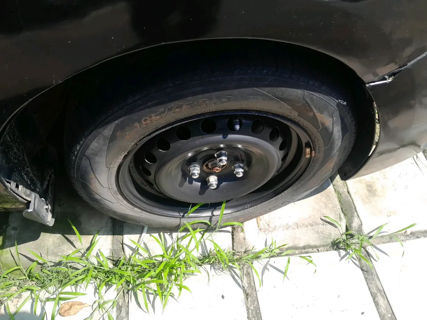 2018 Hyundai Verna 1.4 E PETROL, Petrol, Manual, 78,000 km, tyre
