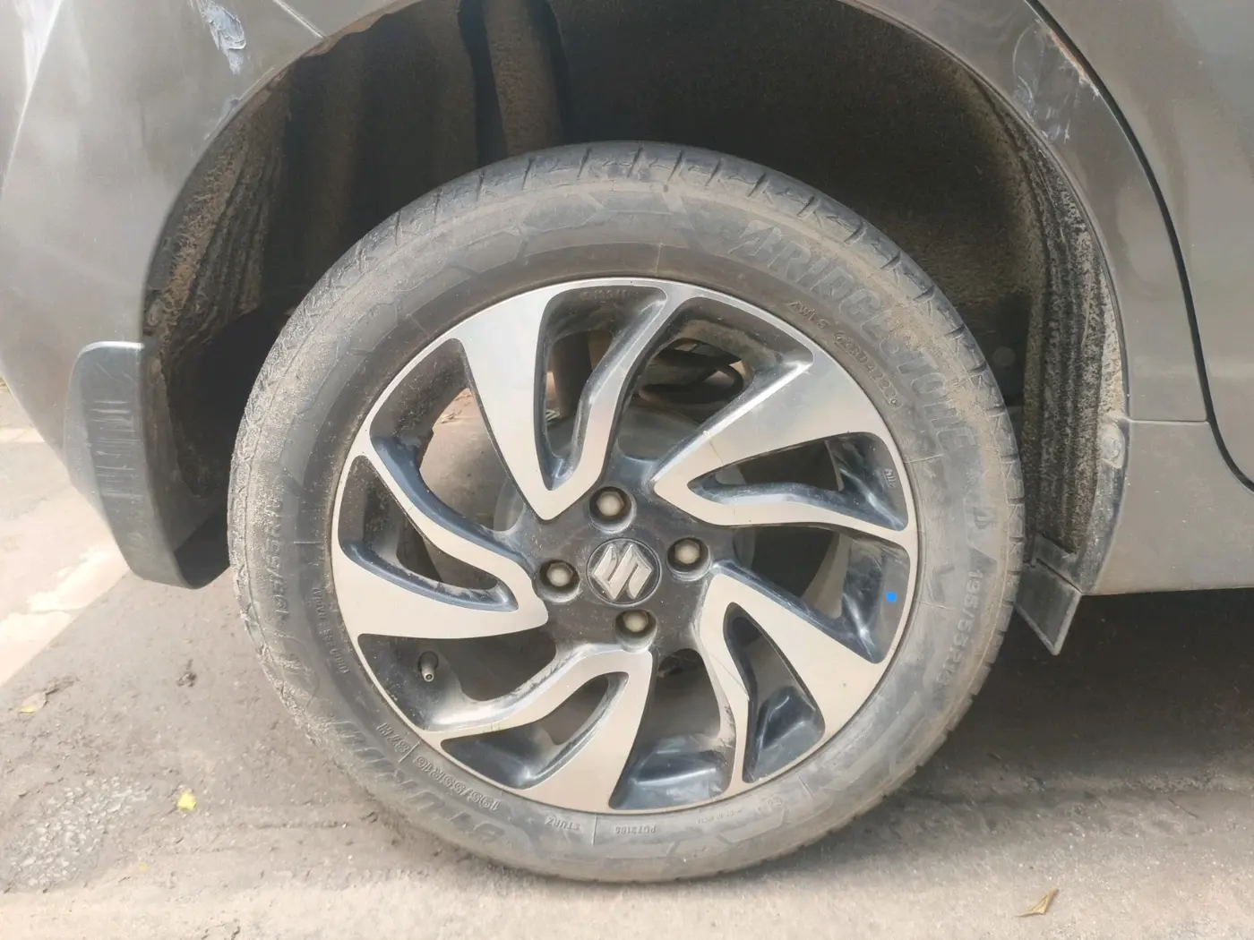 2019 Maruti Baleno ZETA DIESEL 1.3, Diesel, Manual, 1,79,964 km, tyre