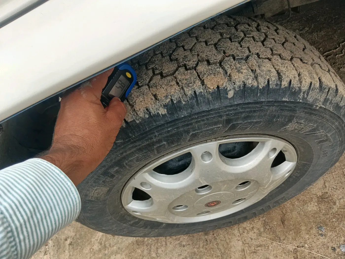 2020 Mahindra Bolero B6, Diesel, Manual, 1,24,116 km, tyre