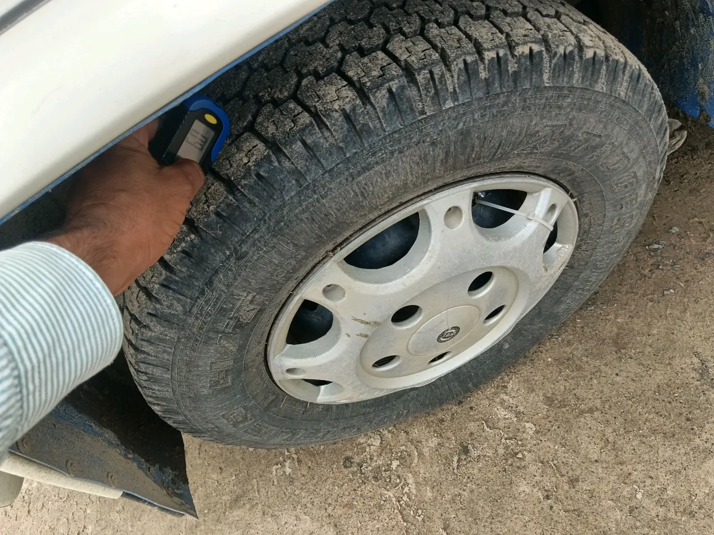 2020 Mahindra Bolero B6, Diesel, Manual, 1,24,116 km, tyre