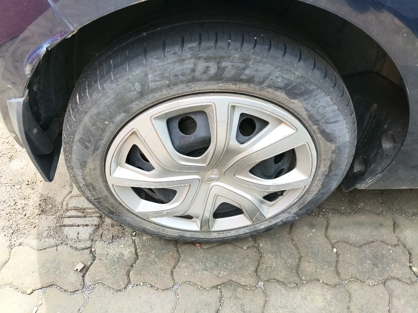 2023 Tata ALTROZ XM PLUS SUNROOF, Petrol, Manual, 27,005 km, tyre