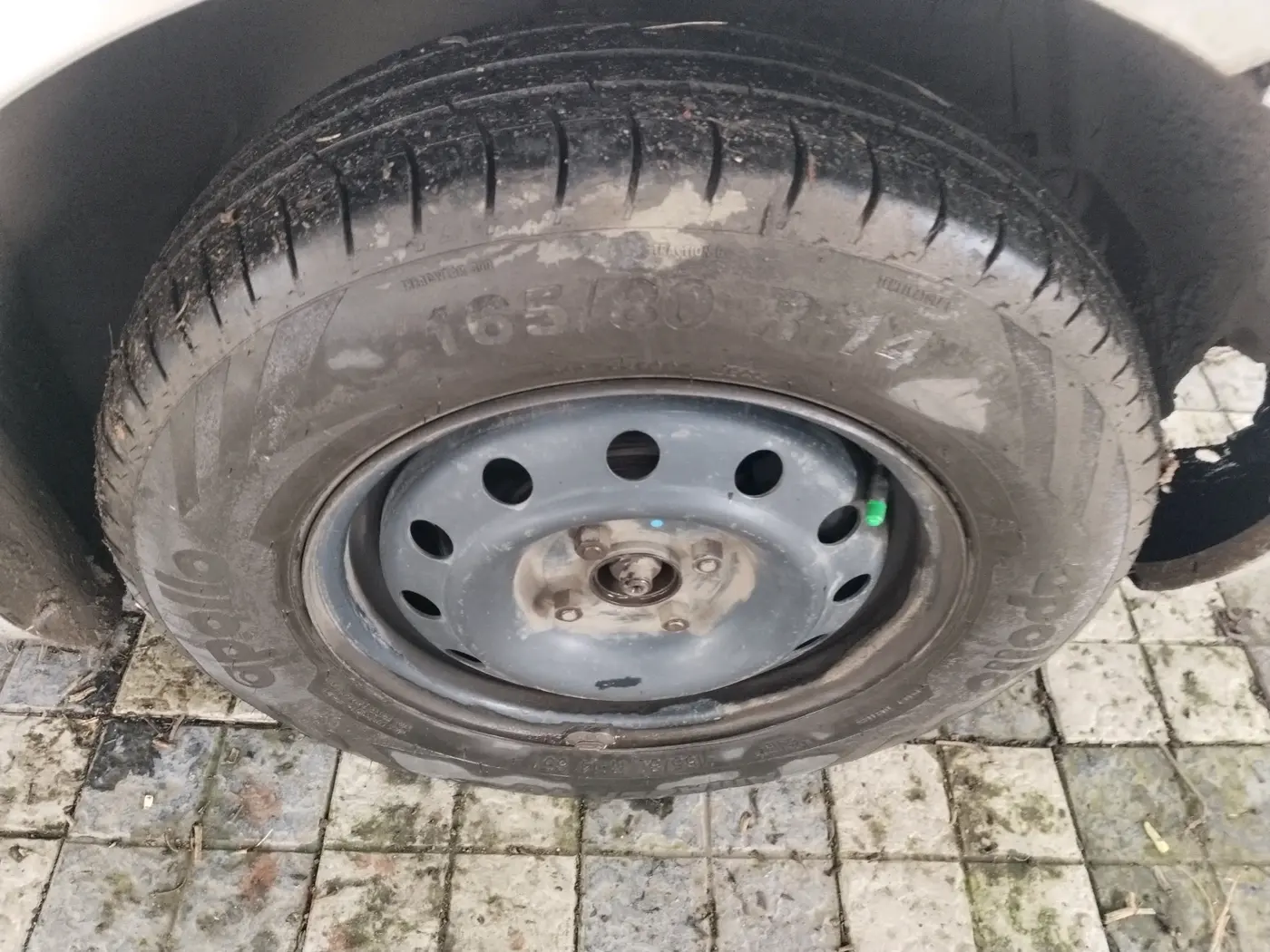 2013 Maruti Swift VDI, Diesel, Manual, 3,91,003 km, tyre