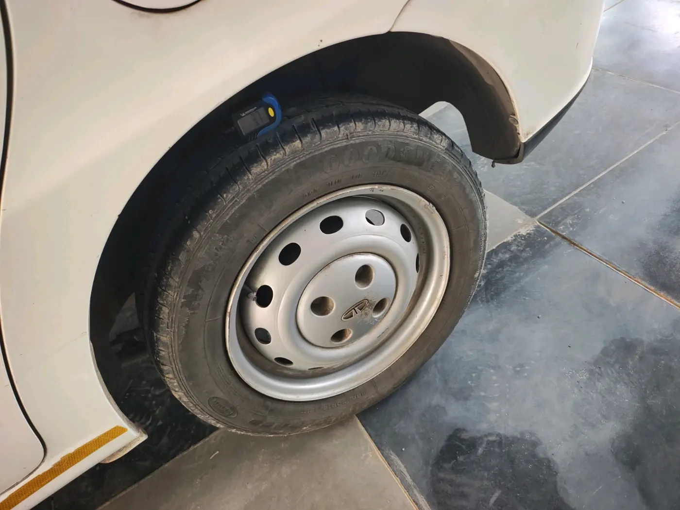2014 Tata Indigo ECS LS TDI, Diesel, Manual, 2,10,856 km, tyre