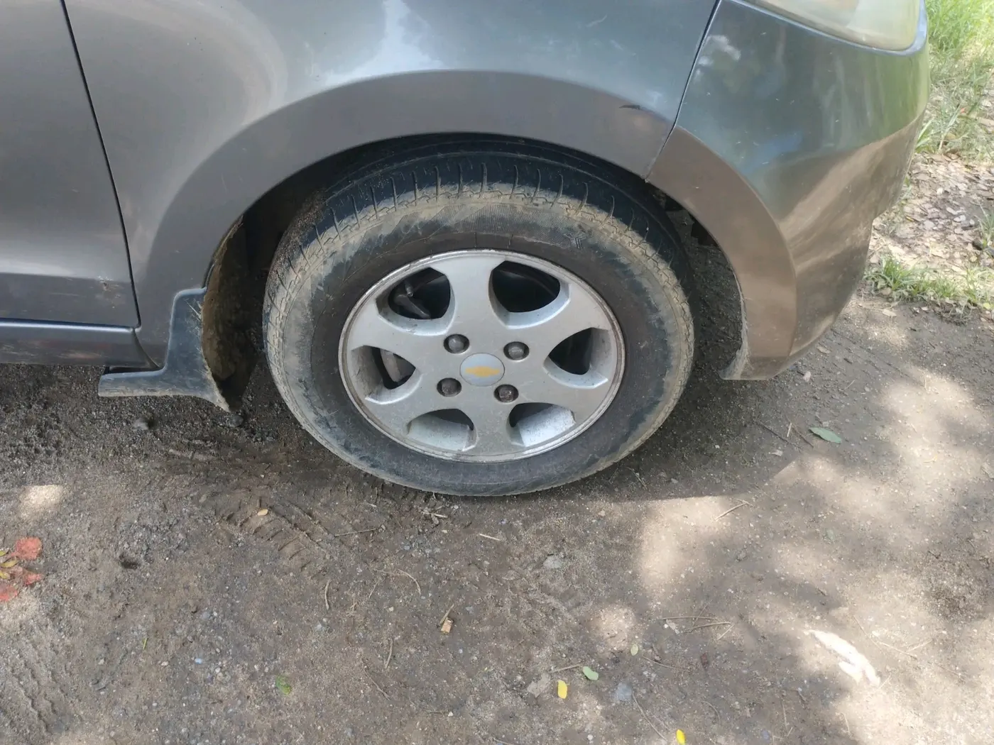 2015 Chevrolet Enjoy 1.3 LTZ 7 STR, Diesel, Manual, 1,08,514 km, tyre