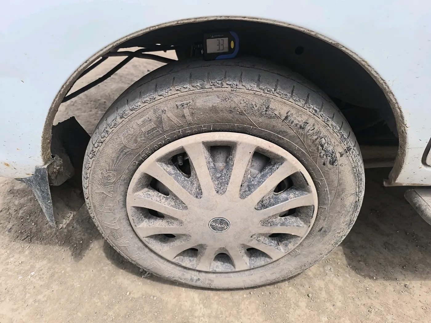 2014 Maruti Eeco 7 STR, Petrol, Manual, 1,16,719 km, tyre