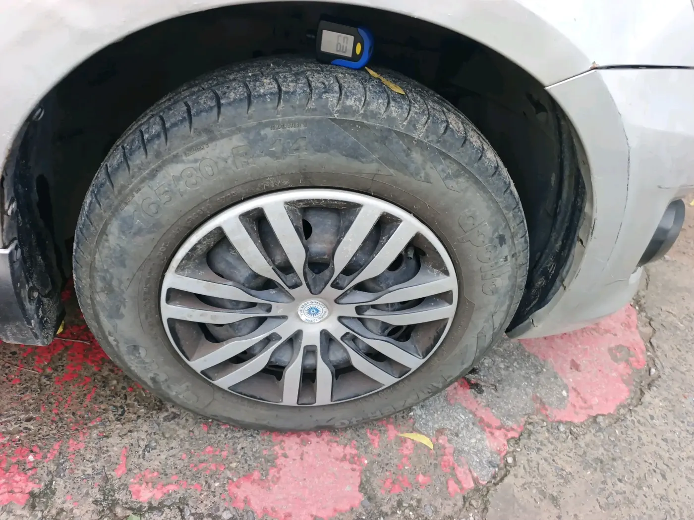 2012 Maruti Swift Dzire VXI, Petrol, Manual, 70,904 km, tyre
