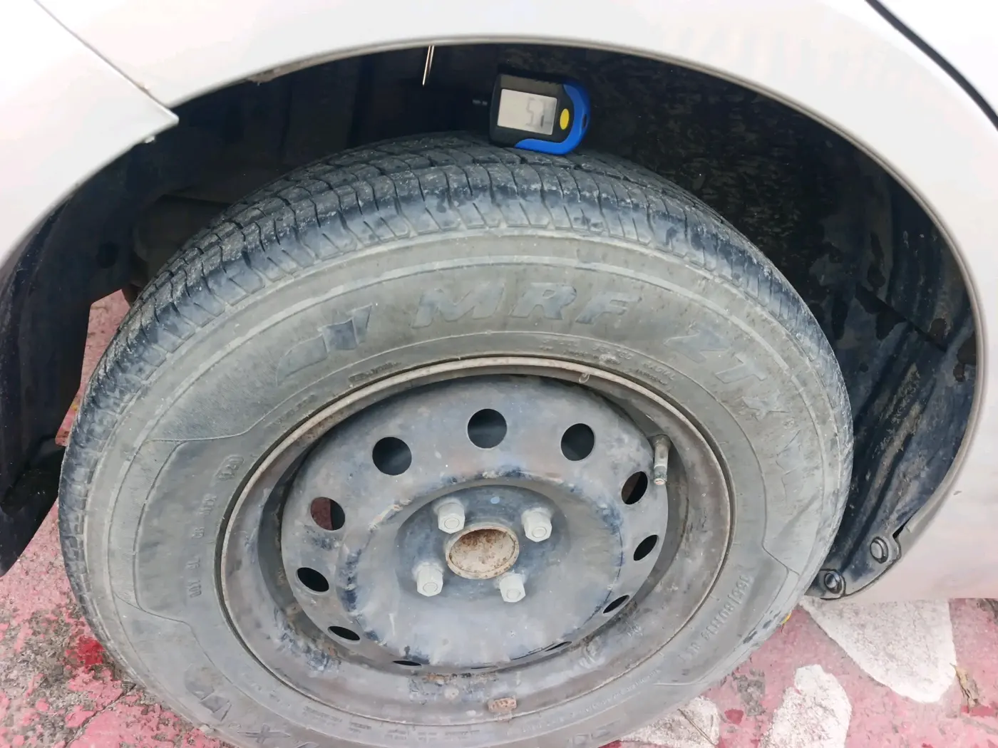 2012 Maruti Swift Dzire VXI, Petrol, Manual, 70,904 km, tyre