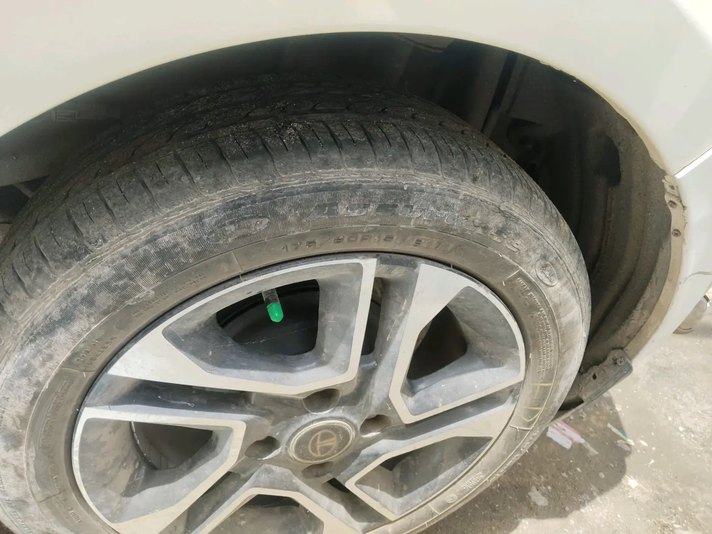 2023 Tata Tiago XZ PLUS PETROL, Petrol, Manual, 24,814 km, tyre
