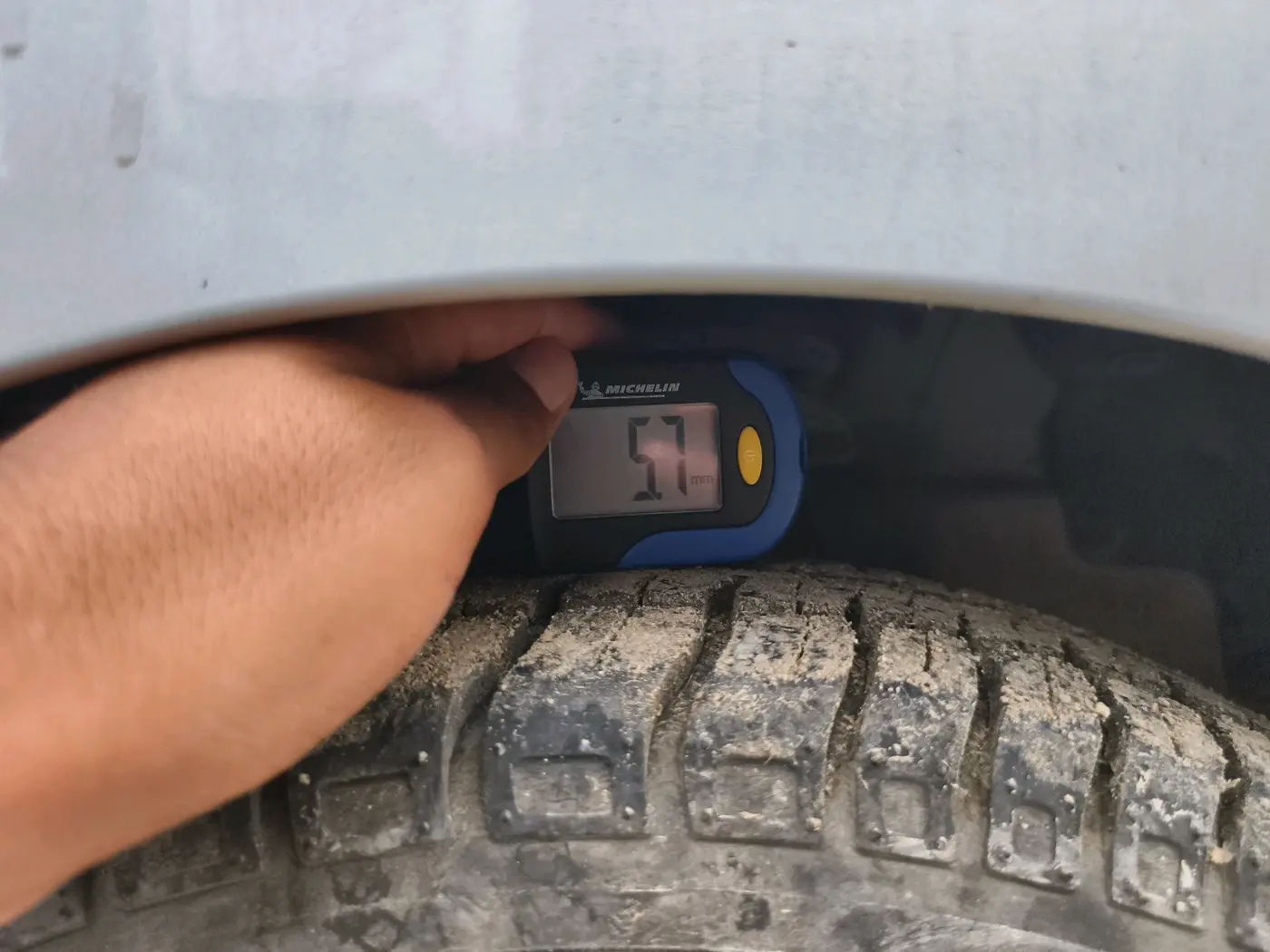 2013 Hyundai Eon ERA +, Petrol, Manual, 57,737 km, tyre