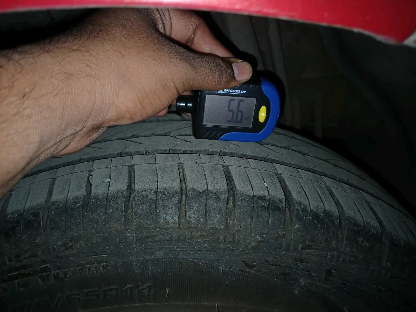 2015 Tata Bolt XE REVOTRON, Petrol, Manual, 40,080 km, tyre